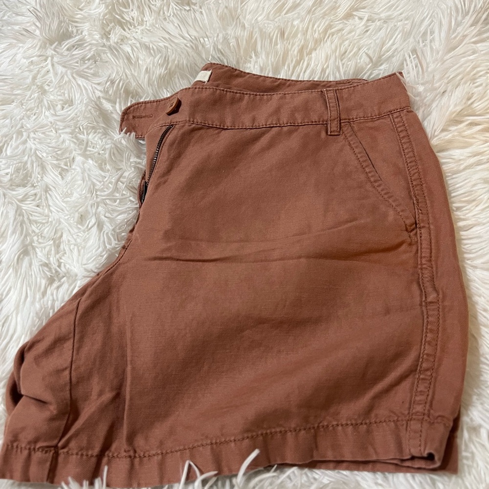 LOFT Tan Cargo Shorts Relaxed Fit Mid-Thigh